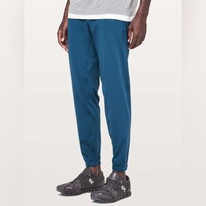 LULULEMON Surge Jogger EUC